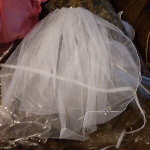 It's not for me It's a wedding dress and I don't need it